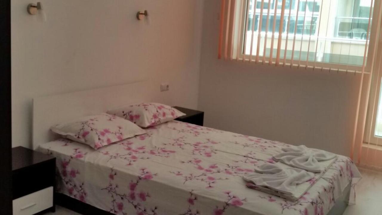 Apartamenti Eli 帕莫瑞 外观 照片