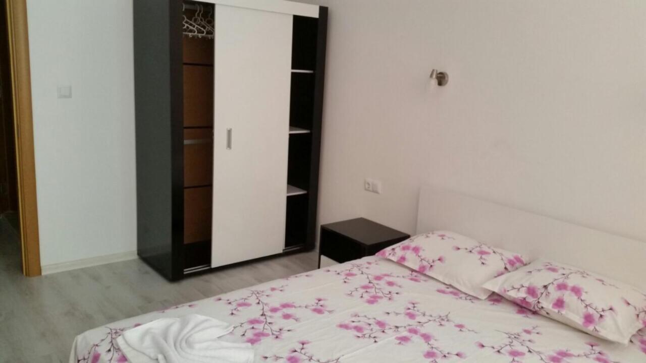 Apartamenti Eli 帕莫瑞 外观 照片
